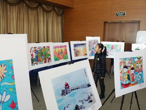 首届中小学海洋节活动中青岛市中小学绘画大赛获奖作品_副本.jpg